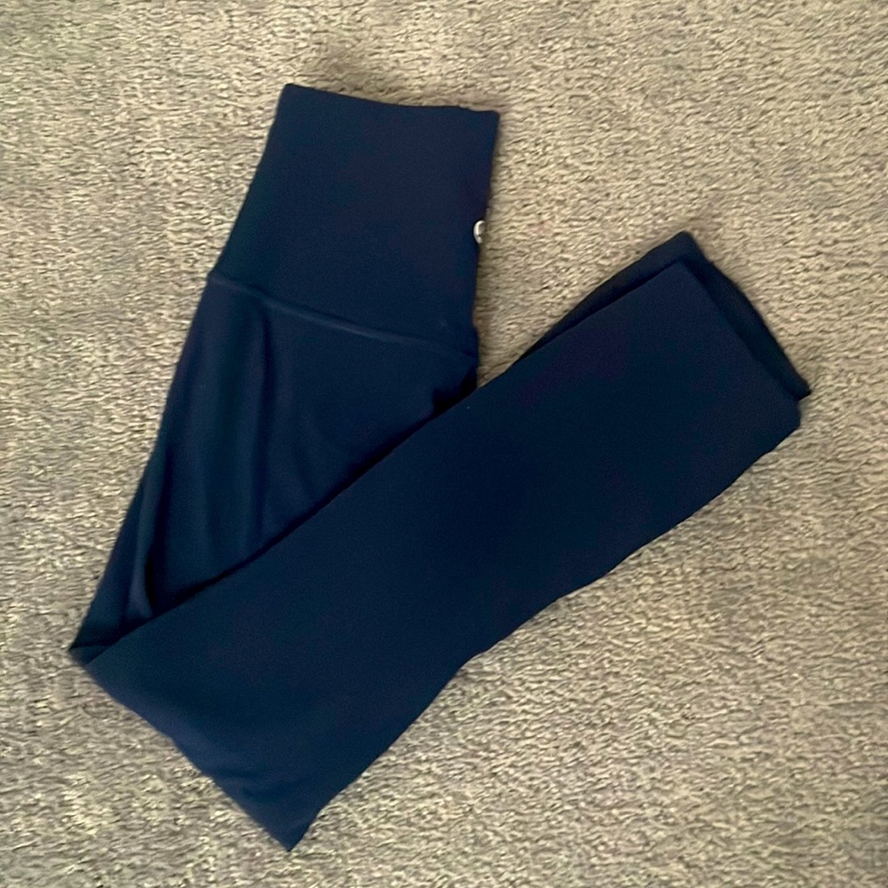 lululemon cropped navy leggings: size 2